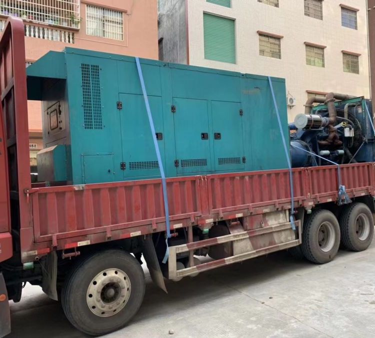和田县如何在不同负载率下确保 400KW 柴油发电机组的正常运行？