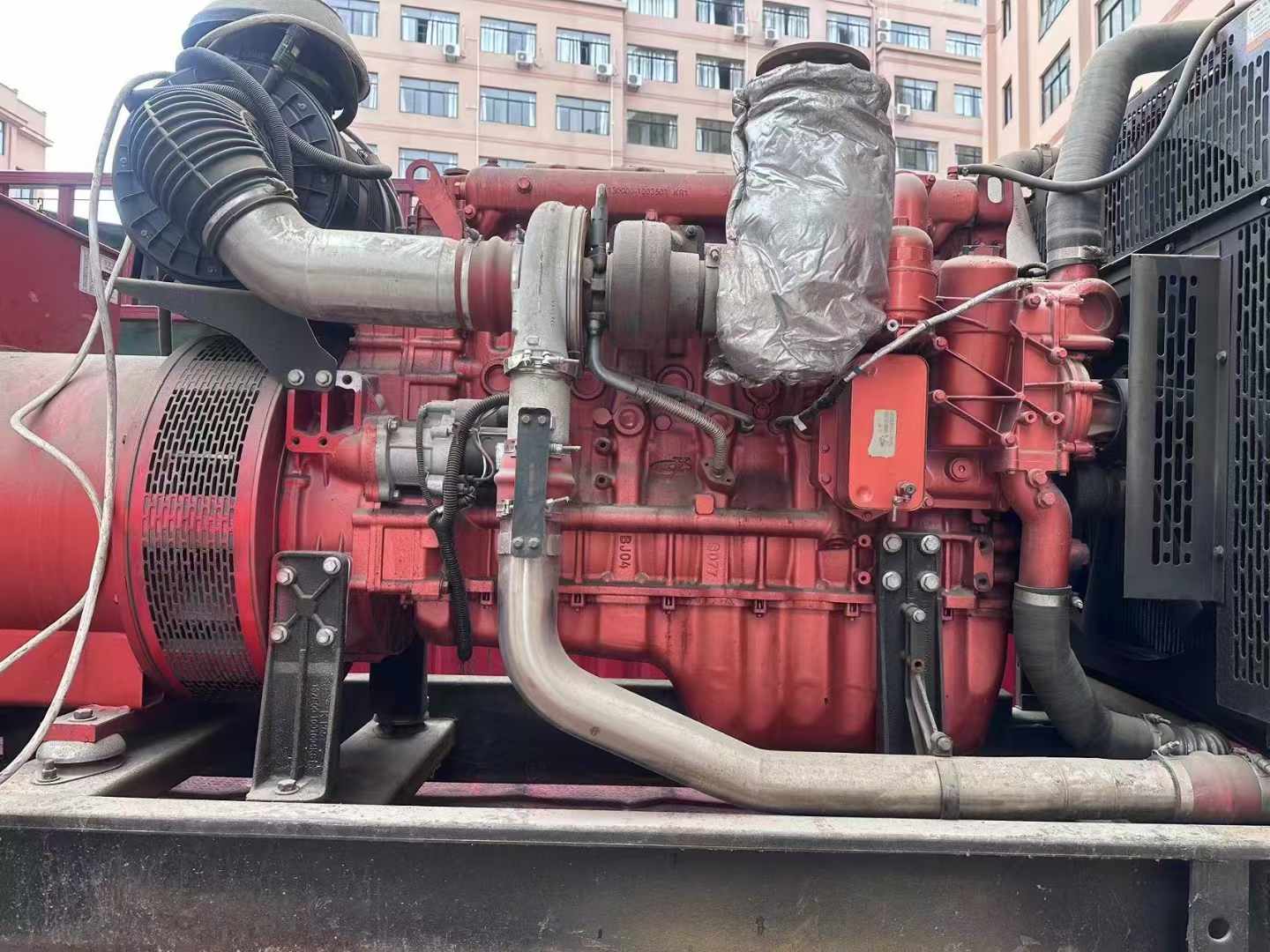 和田县如何选择适合 600kW 柴油发电机组的过载保护器？